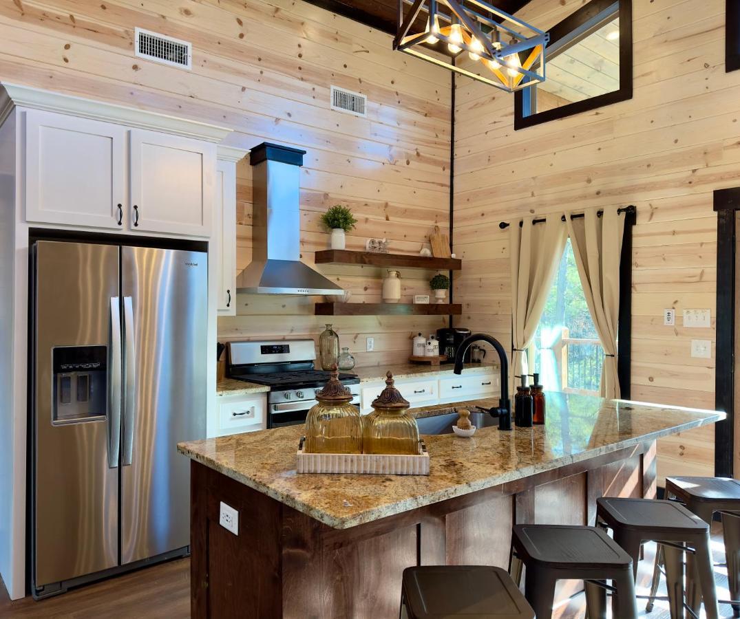 New Luxury Cabin, Hot Tub, Forest Views,Hotel Style Amenities Broken Bow Zewnętrze zdjęcie