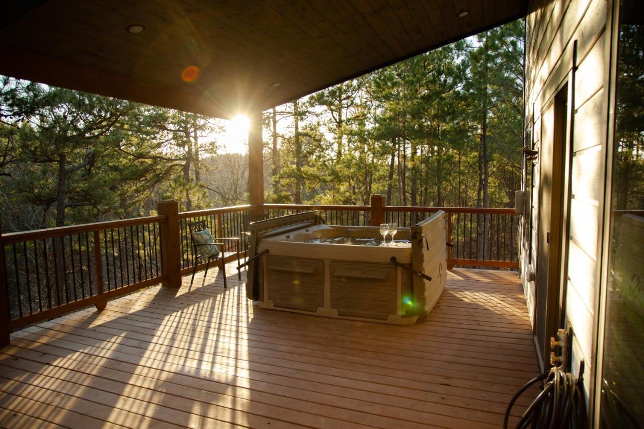New Luxury Cabin, Hot Tub, Forest Views,Hotel Style Amenities Broken Bow Zewnętrze zdjęcie