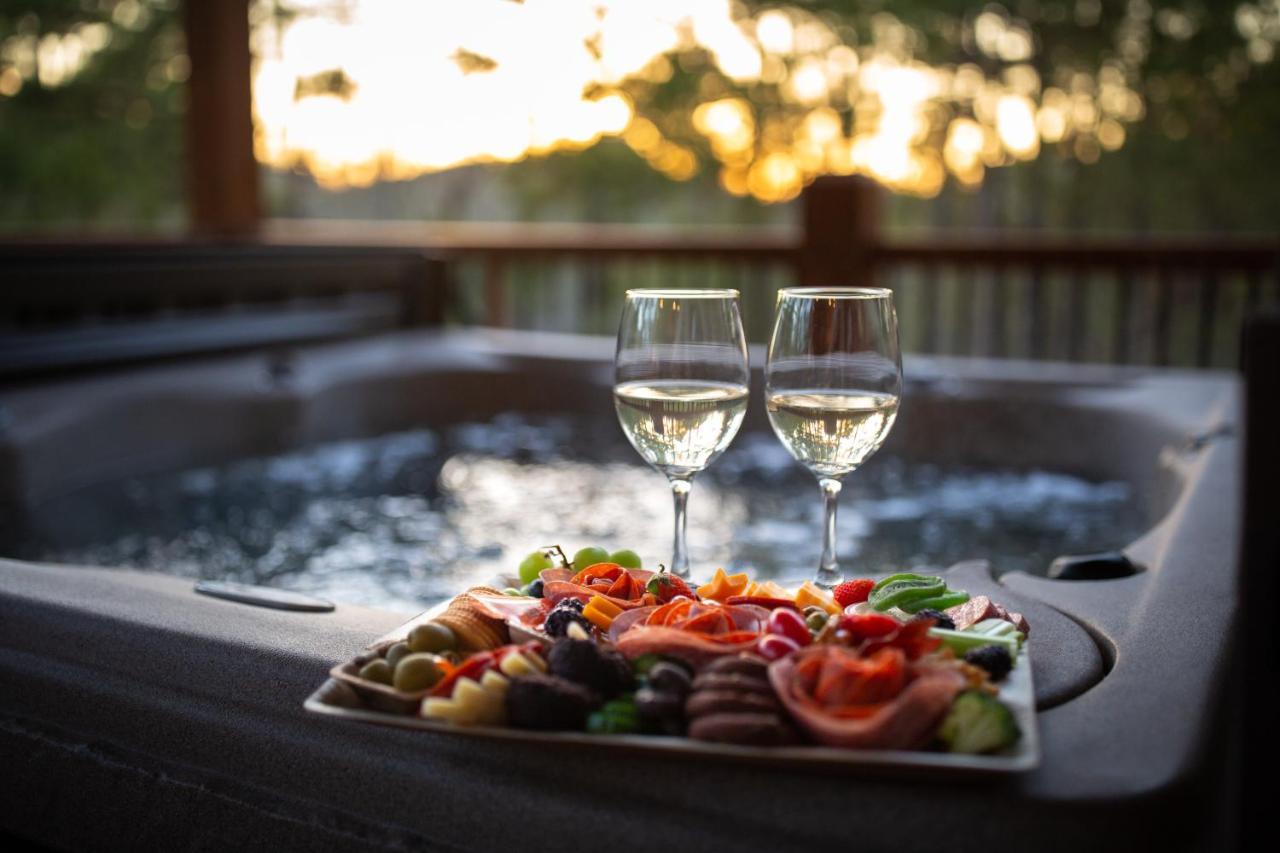 New Luxury Cabin, Hot Tub, Forest Views,Hotel Style Amenities Broken Bow Zewnętrze zdjęcie