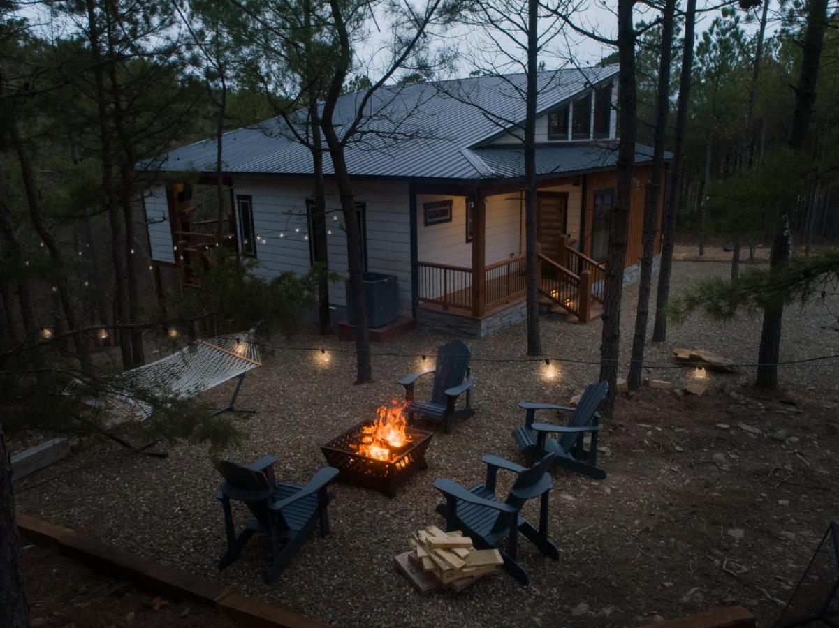 New Luxury Cabin, Hot Tub, Forest Views,Hotel Style Amenities Broken Bow Zewnętrze zdjęcie