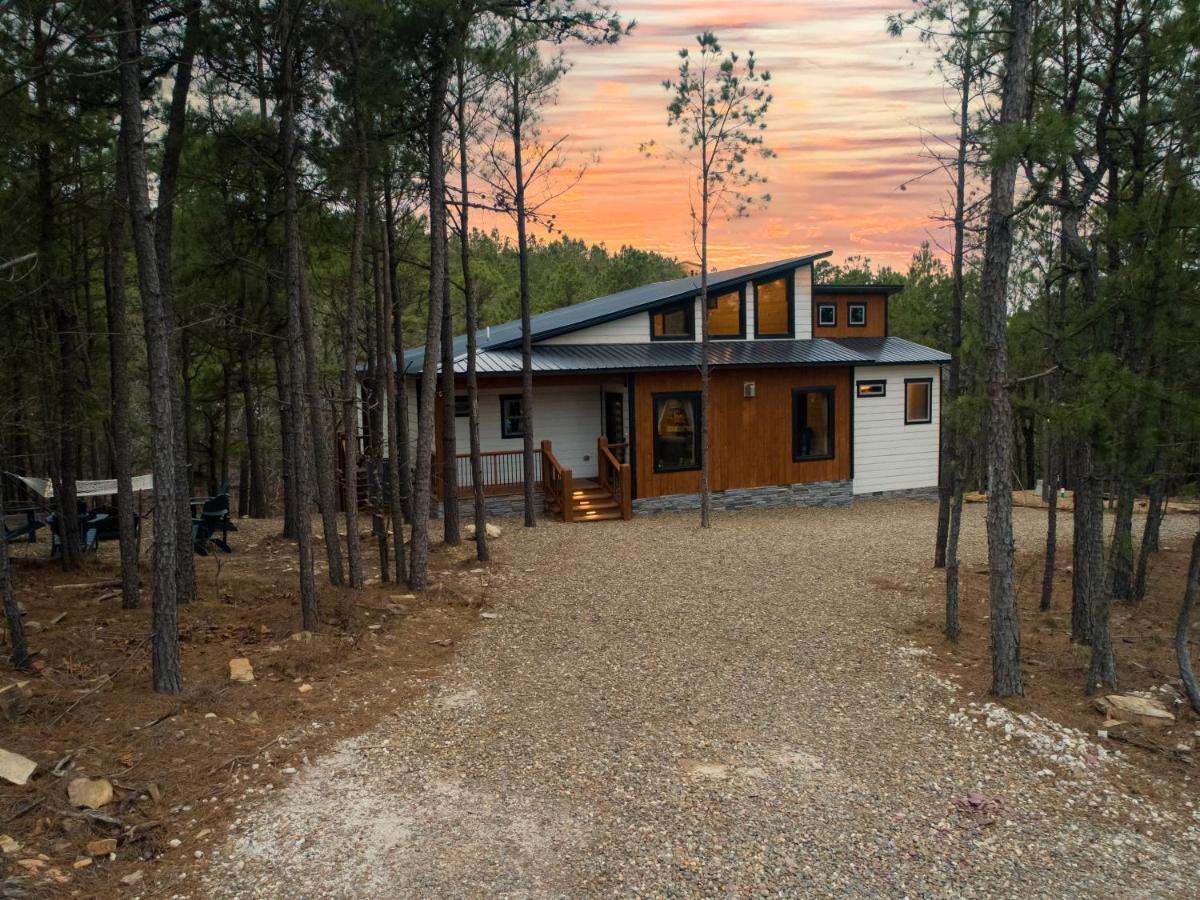 New Luxury Cabin, Hot Tub, Forest Views,Hotel Style Amenities Broken Bow Zewnętrze zdjęcie