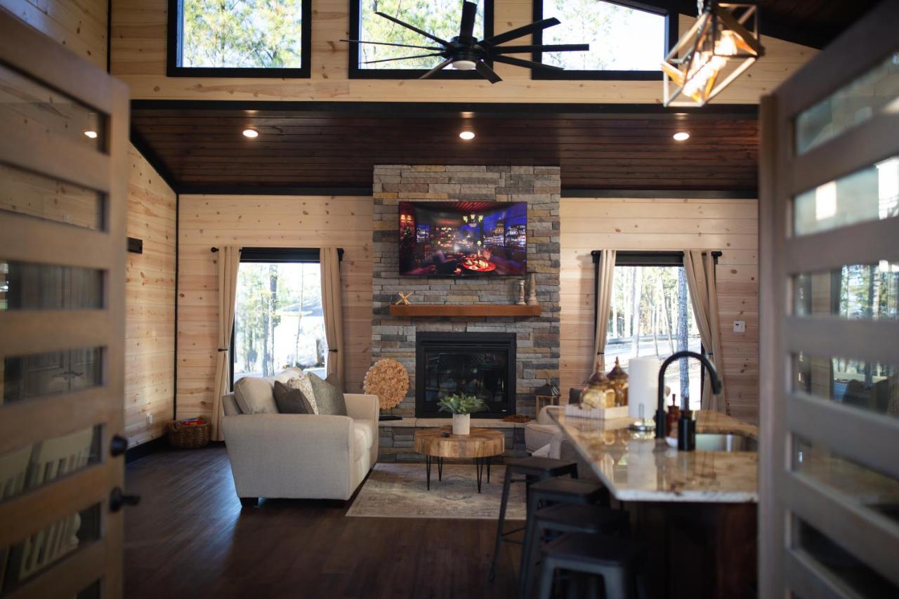 New Luxury Cabin, Hot Tub, Forest Views,Hotel Style Amenities Broken Bow Zewnętrze zdjęcie